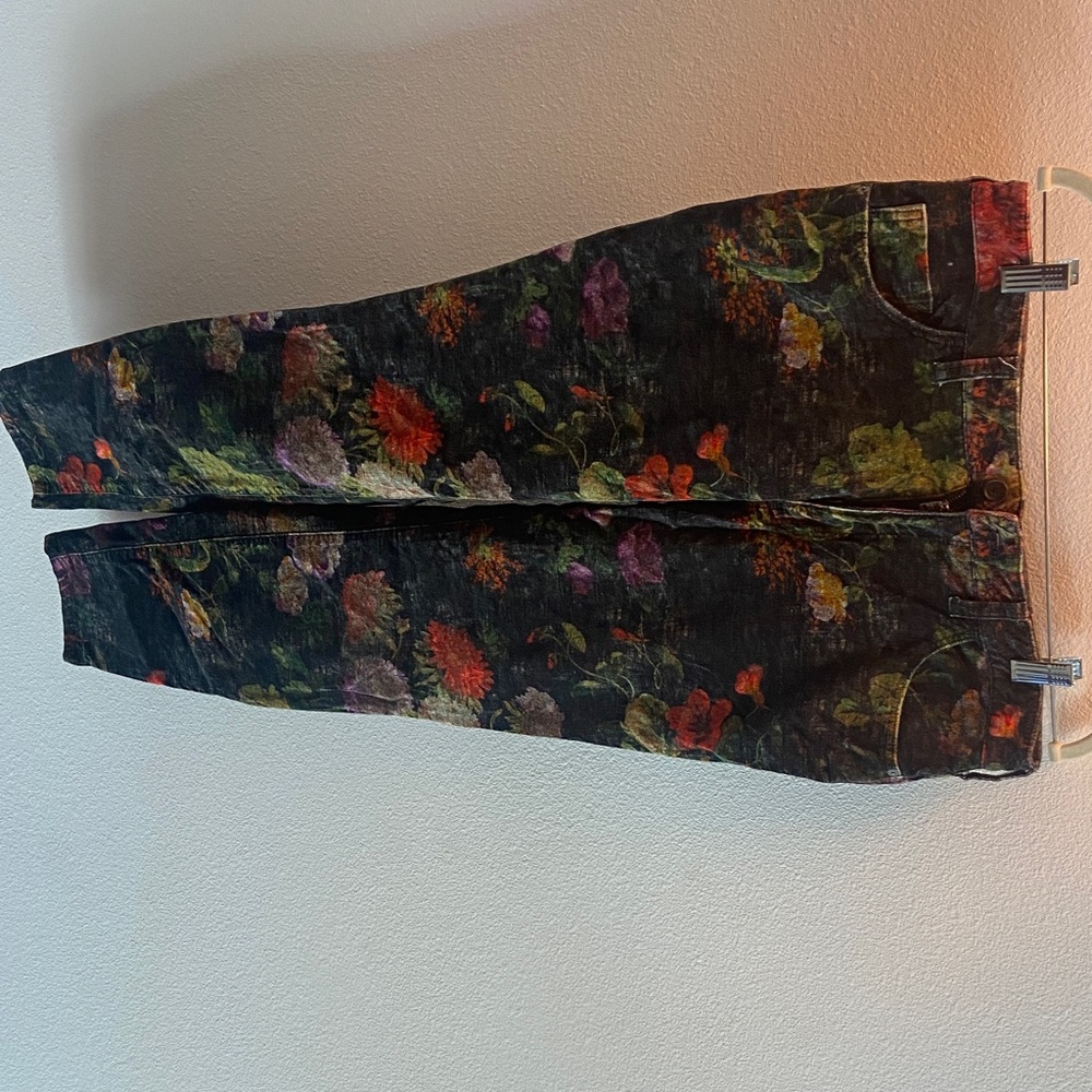 Pilcro (Anthropologie) Black Floral Skinny Jeans (velour/velvet)